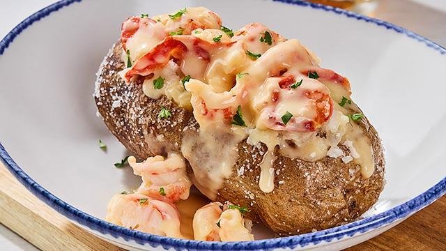 Creamy Lobster Baked Potato